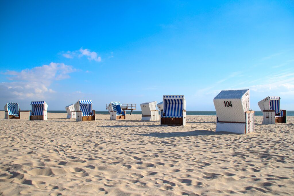 Strandkörbe am Strand von Sylt